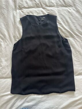 Sleeveless , backless with tassel Top